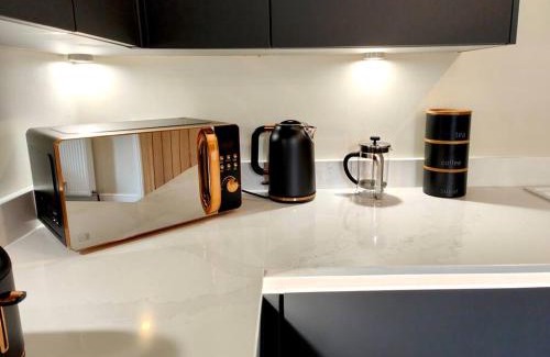 Carlisle Apartment | Comfortable Stay at Carvetii - ANNE House with Kitchen Access