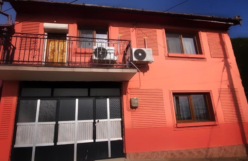 Coronini Apartment | Cozy Casă de vacanță Danube with Ocean View & Breakfast