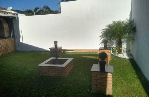 Balneario Gaivotas House | Family-Friendly Casa pé na Praia in Itanhaém, Litoral