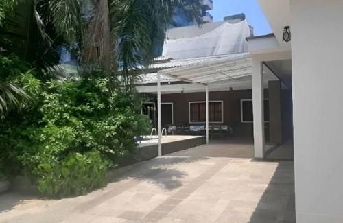 Canto do Forte House | Relaxing Getaway at Casa Térrea with Pool & 3 Suites