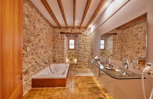 Lloseta Hotel | Relax at Cas Comte Suites & Spa - Adults Only Retreat