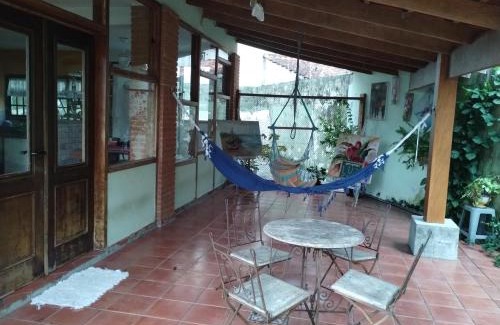 Martim de Sa House | Beachside Retreat: Casa Near Martim de Sá with Spa & Ocean View
