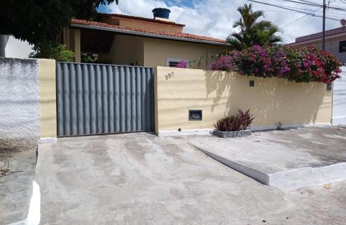 Castelo Branco House | Cozy Retreat Just 3 KM from Praia Tambaú - Pet Friendly Stay