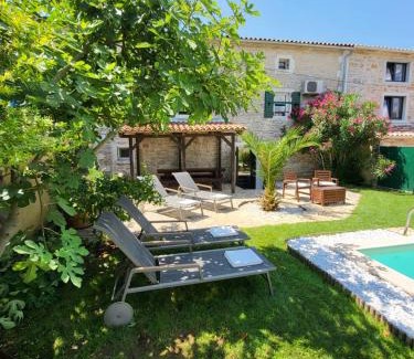 Stifanici House | Discover Casa Štifanići: 4-Star Oceanfront Retreat
