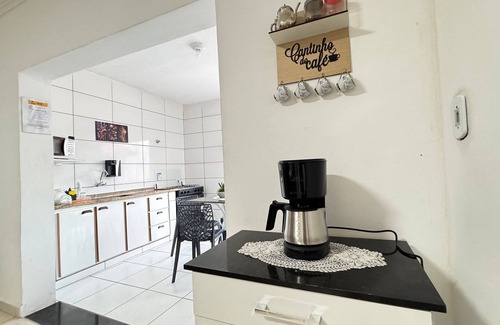 Balneario Arpoador House | Beachside Retreat: Casa 100m da Praia Arpoador