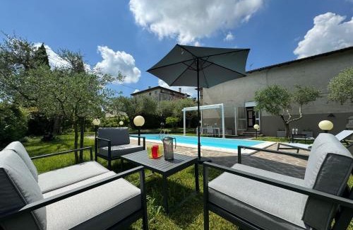 Monzambano House | Experience Oceanfront Comfort at Casa 18 Hotel