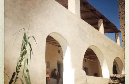 Alicudi Porto Bed & Breakfast | Discover Casa 3 Archi: Top-Rated Oceanfront Retreat
