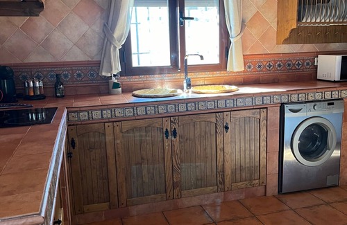 Montefrio House | Casa 3 Deseos, Montefrio, Luxury house, very large for 18 people.