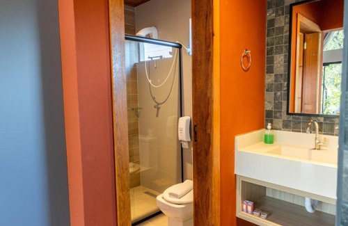 Biguacu House | Relax at Casa 3 Suítes with Pool and BBQ Amenities