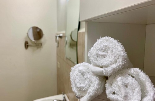 Tegucigalpa Bed & Breakfast | Experience Art and Comfort at Casa 3741 - Rated 9/10
