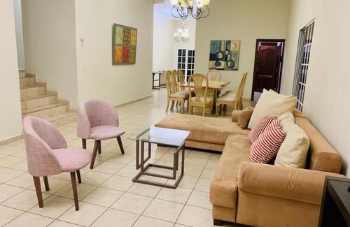 Tegucigalpa Bed & Breakfast | Experience Art and Comfort at Casa 3741 - Rated 9/10