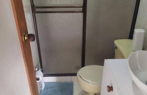 Guayabal Apartment | Budget-Friendly CASA 4 with Spa and Family Amenities