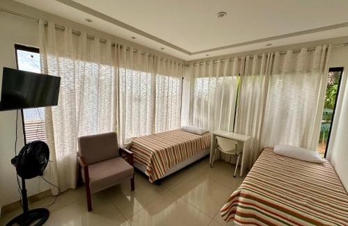 Lago Norte House | Cozy Casa 41: Child-Friendly Rooms with Kitchen Access