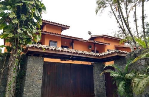 Estufa I House | Idyllic Casa with Pool and BBQ, Rated 10/10 by Guests