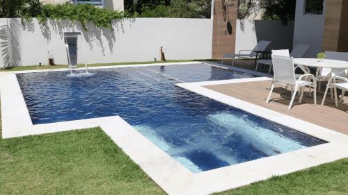 Parafuso House | Casa 6 Suítes Steps from the Beach in Guarajuba