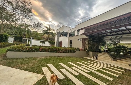 Santa Fe de Antioquia House | Experience Casa 66: Family & Pet-Friendly in Santa Fe