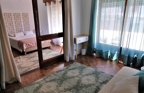 Setubal House | Unforgettable Stay at Casa 70: Rated 9.8 with Spa & Breakfast