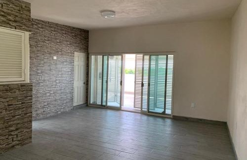 Guadalupe House | Convenient Stay Near the Airport - Family-Friendly Retreat