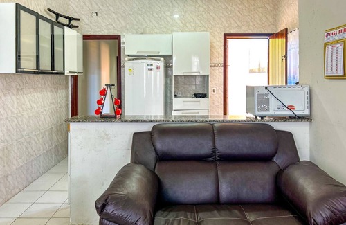 Cidade Nova Peruibe House | Cozy Getaway: Steps from Peruíbe Beach with Great Amenities