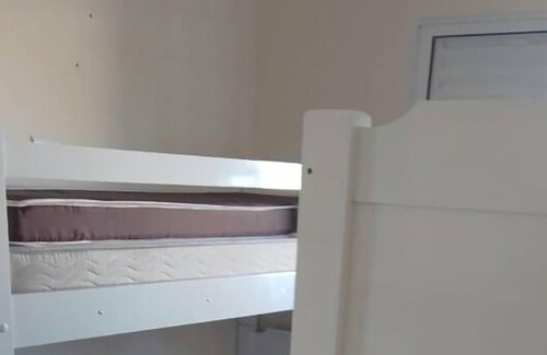 Maracana House | Ideal Stay Steps from Praia Maracanã: Family & Pet Friendly
