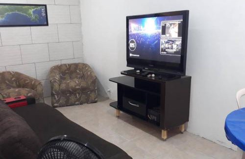 Vila Clais House | Convenient Casa Just 5 Minutes from Praia da Enseada!