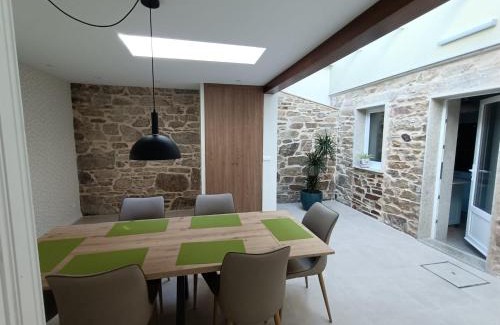 Santiago de Compostela House | Family-Friendly Stay at Casa a Antiga Tenda - Rated 9.9