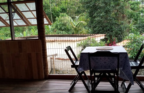 Paraty House | Relaxing Retreat by the Water with Pet-Friendly Amenities