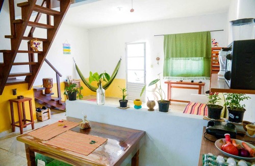 Massaguacu House | Cozy Getaway Steps from Massaguaçu Beach for Families