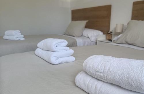O Pino House | CASA A CALLE: Exceptional Stay with Family-Friendly Amenities