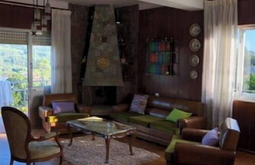 Ponte Caldelas House | Unforgettable Stays at Casa A Estreliña: 10/10 Rated!