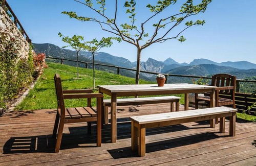 Montagut House | Experience Casa a la Natura: Family-Friendly Getaway