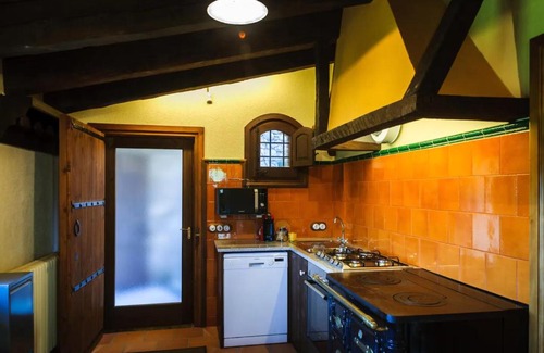 Montagut House | Experience Casa a la Natura: Family-Friendly Getaway