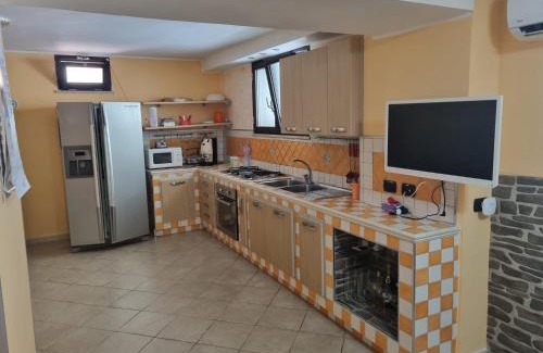 Mondragone Bed & Breakfast | Pet-Friendly F.lli Piscitelli B&b with Ocean Views
