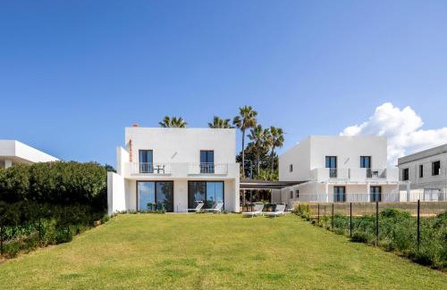 Birgi Vecchi House | Casa A Palm Kite Paradise: Oceanfront Family Retreat
