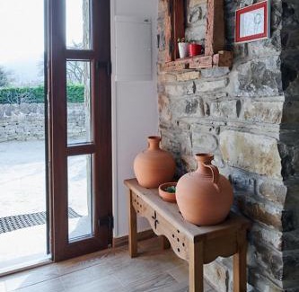 Biescas Ski Chalet | Highly Rated Casa A'Pajera: Family and Pet Friendly Escape