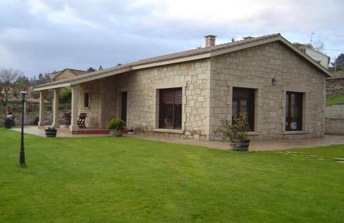 Ames House | Oceanfront Escape at Casa A Pedriña - Guest Rated 9.5/10
