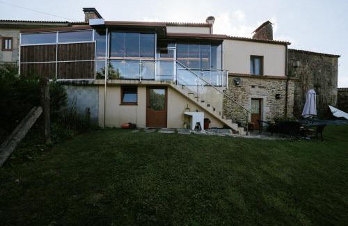 Dumbria House | Discover Casa a Pichona: Guest Rated 9.6 with Top Amenities
