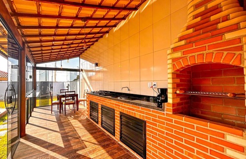 Unamar Ski Chalet | Cozy Casa Steps from Coral Beach with Pool and Spa