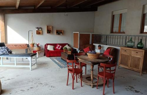 Palacios de la Valduerna House | CASA ABUELA: Family-Friendly Retreat with Top Ratings