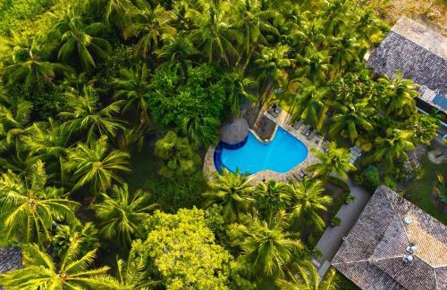 Sao Miguel dos Milagres Hotel | Casa Acayu: 5-Star Stay with Oceanfront and Private Beach