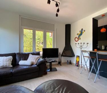 El Pla del Castell Apartment | Family-Friendly Casa Acogedora at the Foot of Montserrat