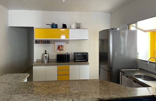 Ipiranguinha House | Cozy Retreat in Ubatuba with Nature Views & Family-Friendly Perks