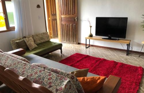 Chacara Paraiso House | Cozy Retreat with Beautiful Views, 5 Min from the Center