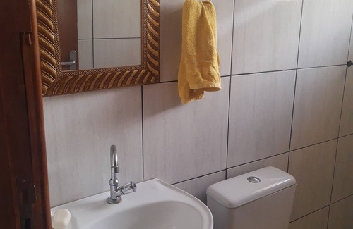 Londrina House | Cozy Casa Aconchegante with Garage and Family-Friendly Amenities