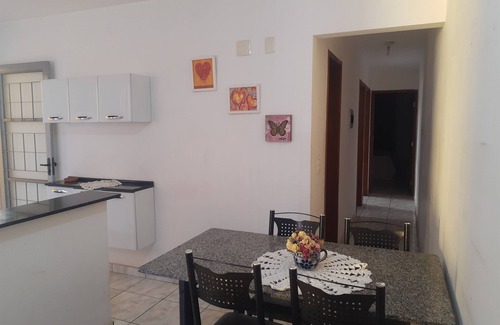 Londrina House | Cozy Casa Aconchegante with Garage and Family-Friendly Amenities