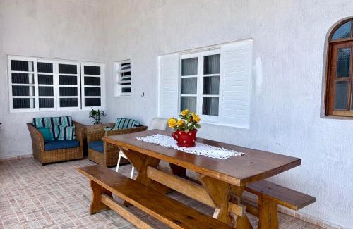 Indaia House | Cozy Casa com Churrasqueira Near the Beach - Rated 9.5/10