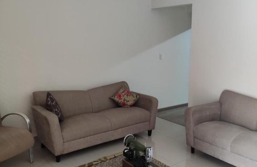 Londrina House | Cozy Retreat Near Uel with Pet-Friendly Amenities