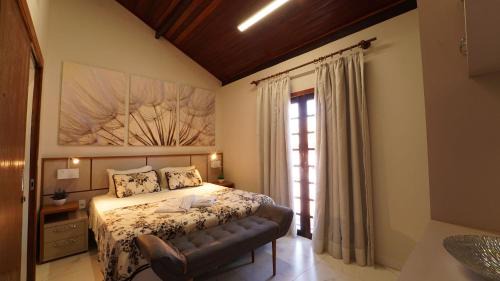 Lencois House | Beautiful Casa Aconchego: 4-Star Stay with Pool & Kitchen