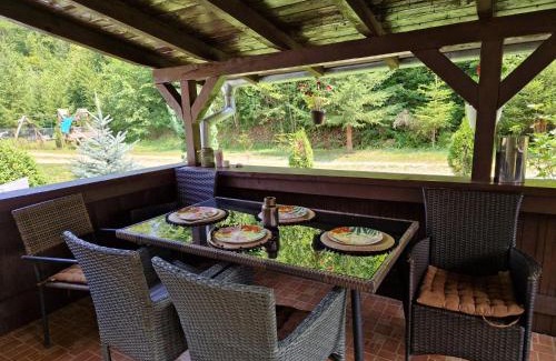 Arpasu de Sus House | Cozy Casa Ada: Family-Friendly 4-Star Retreat with High Ratings