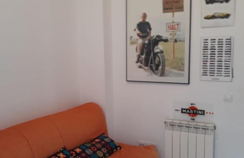 Cambrils House | Casa Adriana: Beachside Retreat with Pool & Pet-Friendly Access